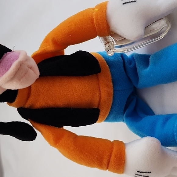 NWT Disney Goofy Beanie Plush - Picture 5 of 16